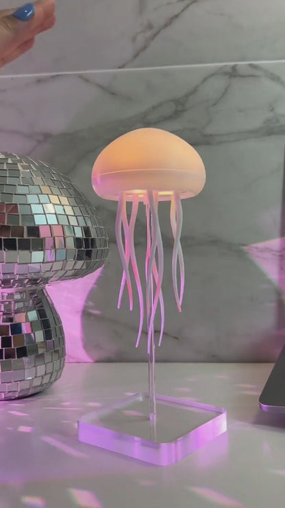 LED Jellyfish Mood Lamp – Soothing Light with Floating Jellyfish Effect